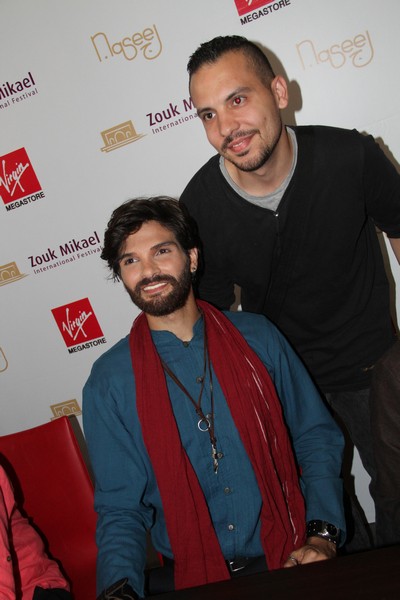 NASEEJ Album Signing